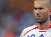 詹姆斯在美国队比赛中高光表现，爆冷引发热议！